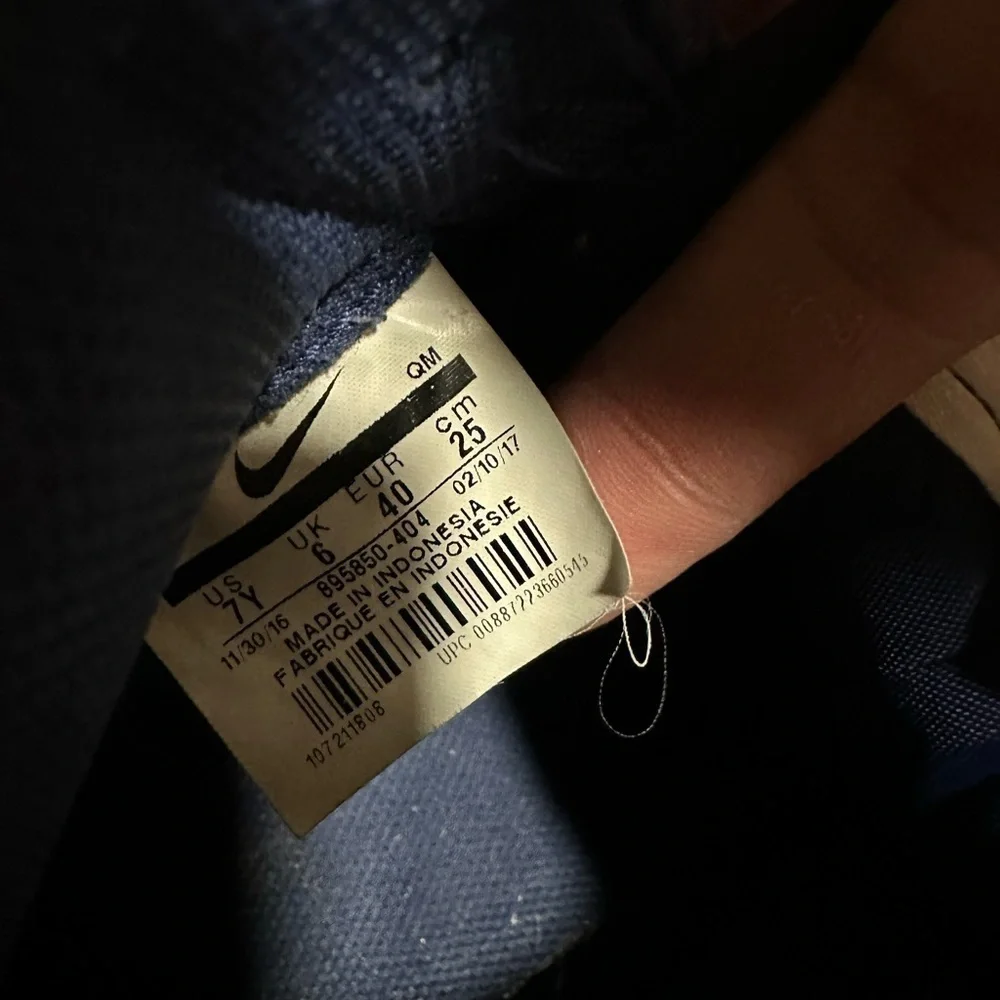 NIKE Navy Suede and Gum Hi Tops Sz 7